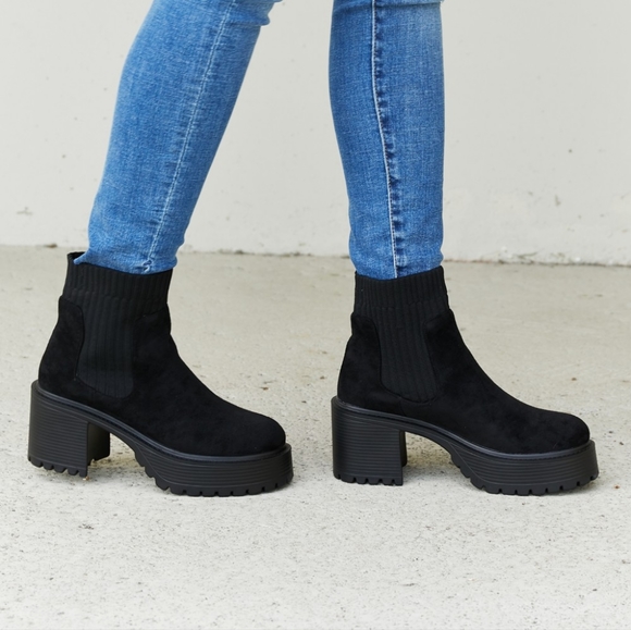 Strive For More Chunky Sole Sock Booties in Black - Picture 3 of 7